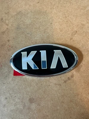 KIA SORENTO 20-21 TELLURIDE RR 2016-2020 puerta levadiza emblema logotipo OEM 863534D700 NUEVO Foto 1 de 4