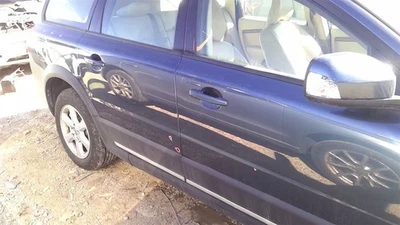 Passenger Rear Side Door XC70 Fits 08-16 VOLVO 70 SERIES 28840193 - Image 1 of 4