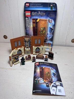 LEGO Harry Potter: Hogwarts Moment: Transfiguration Class (76382) - Image 1 of 4