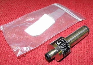 Wenglor Sensoric - Retroreflective Photoelectric Sensor - No.#RD88PD3S180  - Picture 1 of 3