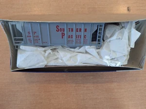 HO Roundhouse SOUTHERN PACIFIC COVERED HOPPER !!NEW IN BOX!! Item #1435  NOS - Picture 1 of 1