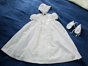 Schönes nagelneues Tauf-/Taufkleidpaket für Baby - Bild 1 von 8