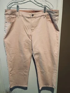 Avenue Light Pale Pink Stretch Denim Capri Pants Plus Size 18 2X - Picture 1 of 11