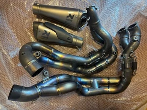 Ducati Panigale V4 Street Fighter Akrapovic Full Exhaust muffler 18-24 - Picture 1 of 4