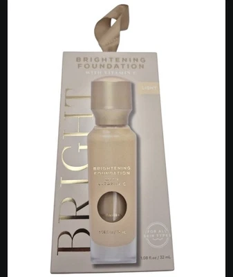 Brightening Foundation with Vitamin C ( Light ) Bright Smooth Finish - Image 1 of 3