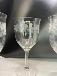 Set of 3 Mikasa Fluted Etched Dandelion Vine Crystal Wine Glasses - Picture 1 of 8