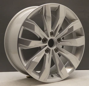 VOLKSWAGEN T-ROC GRANGE HILL 17" ALLOY WHEEL RIM 2GA601025A 8Z8 GENUINE X1 - Picture 1 of 14