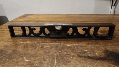 Vintage Starrett (LSS Co, Atholl Mass.) Cast Iron Level. Made in USA. *Read* - Image 1 of 4
