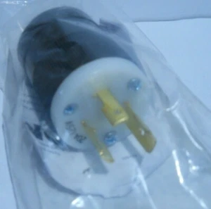 NEMA L5-20P New Marinco 205P Twist Locking Plug 125Vac 20A 2311, 6202, 70520  - Picture 1 of 4