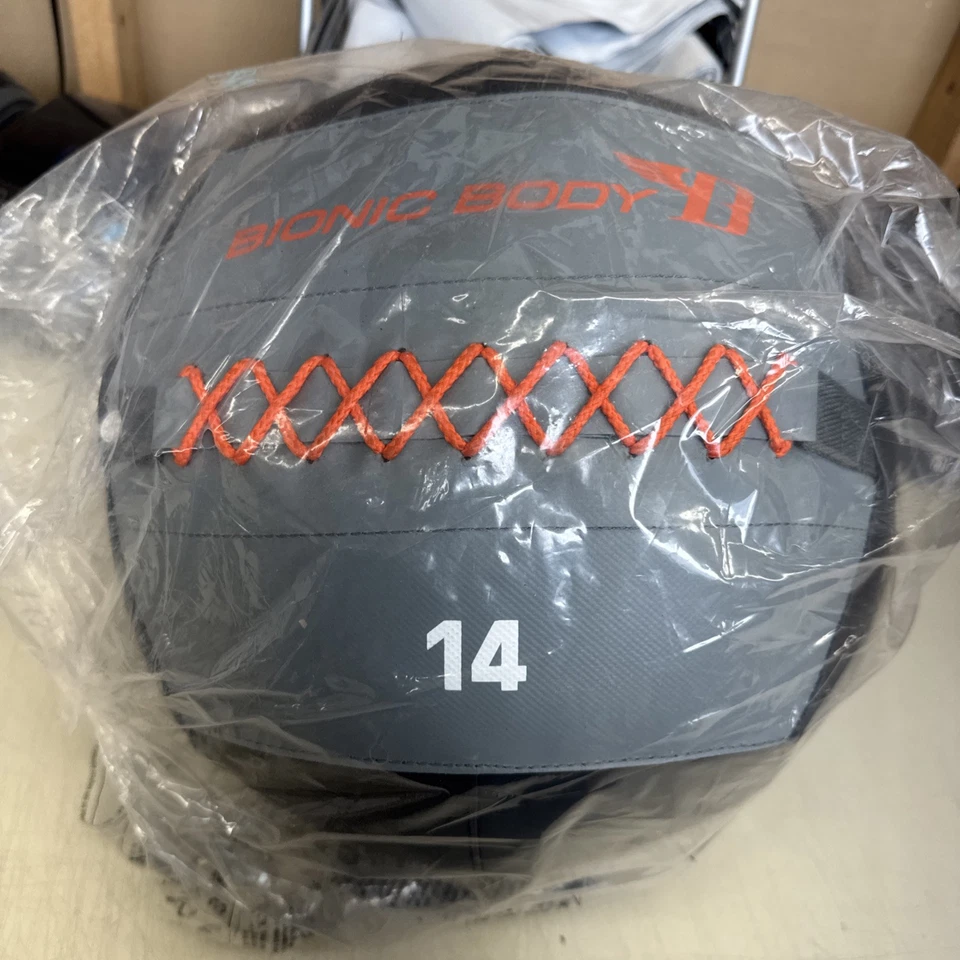 Balón medicinal de peso suave Bionic Body 14 lb para entrenamiento cardiovascular Foto 1 de 4