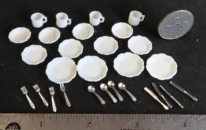 Platos Cuencos Cubiertos Cristal Blanco Cristal Mesa Colocación 1:12 COMO ESTÁ 5701 - Imagen 1 de 3