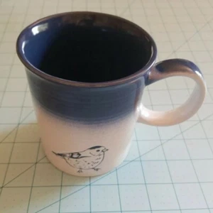Marca I Love It: taza de café azul y blanco con pájaro en relieve - nueva con envío gratuito - Imagen 1 de 9