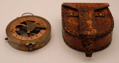 Hanzla Collection Antique Brass Sundial Compass with Leather Case. SteamPunk - Image 1 of 4