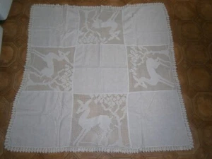 VINTAGE HAND CROCHET COTTON SUPPER CLOTH IN DEER DESIGN w CROCHET EDGE - Picture 1 of 4