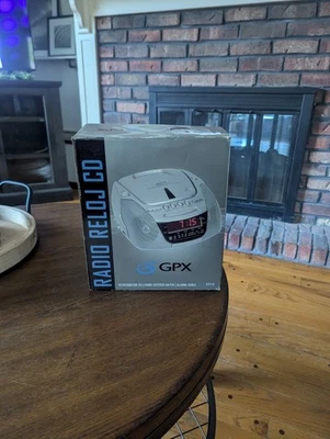 GPX Clock Radio CD Player: Model D715, AM/FM, Dual Alarm, Digital Display (New) - Image 1 of 4