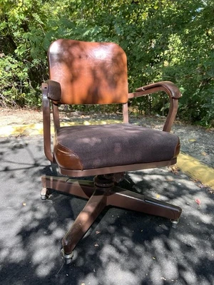 Vintage United Chair Company Mid Century Industrial Office Chair Swivel Base  - Image 1 of 4