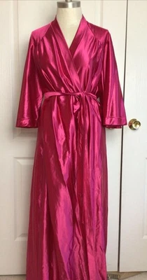 Gilead Vintage Magenta Satin 3/4 Sleeve Belted Robe W Pockets M - Image 1 of 4
