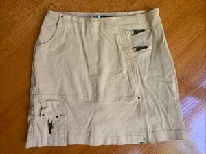 Jamie Sadock Golf Skort W/ Buckle Detail Stretch Pockets Side Zipper Mustard 8 - Picture 1 of 5