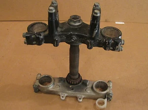 YAMAHA YZ250 1987 TRIPLE TREES TRIPLE CLAMPS - Picture 1 of 1