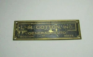 Letrero pequeño etiqueta placa de identificación de latón antiguo L M COTTON INC GENERAL AUTO BOSTON MASS - Imagen 1 de 4