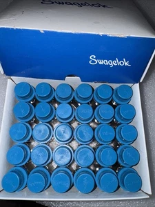 Swagelok SS-6-A-6RS 3/8 Male ISO X 3/8 FNPT Adapter W/ SS-6-RS-2V seal, Box: 30X - Picture 1 of 7