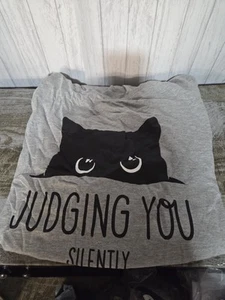 Cat Judging You Silently T-Shirt - Bild 1 von 3
