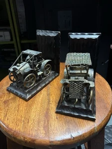 Oldtimer Antik Auto Buchstützen Metall und Holz 2er Set - Bild 1 von 8