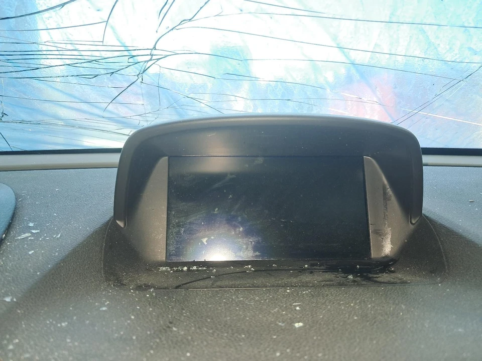 Used Infotainment Display fits: 2015 Buick Encore  Grade A - Image 1 of 4