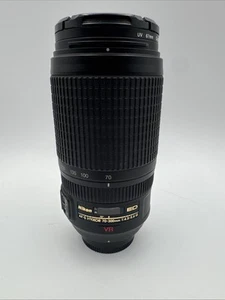 Nikon AF-S NIKKOR 70-300mm f/4.5-5.6 G ED VR Autofocus Lens w/ Caps, Excellent - Picture 1 of 16