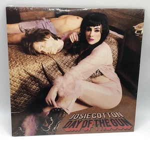 Josie Cotton/Hayley And The Crushers: Day Of The Gun/Lust For Life 7" Vinyl - Picture 1 of 7