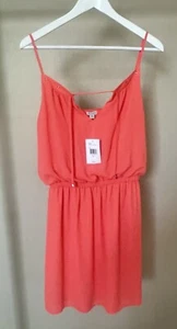 GUESS Womens Malaya Coral Keyhole Dress Medium M NWT Party Vacation $50 MSRP - Picture 1 of 4