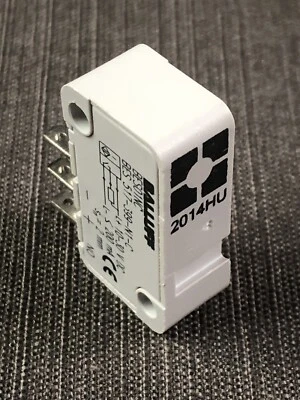 Balluff BES01NC (BES 517-399-N1-C) Inductive Proximity Sensor NPN NO 10-30VDC - Image 1 of 4