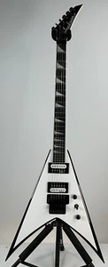 Jackson King V JS32 Electric Solidbody Guitar, White w/Black - Picture 1 of 9
