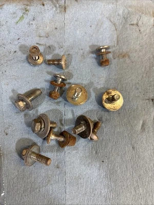 Yamaha Moto 4 YFM 350 1989 guardabarros trasero guardabarros accesorios pernos 346 Foto 1 de 4