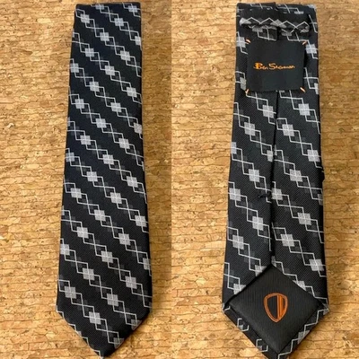 Corbata clásica Ben Sherman negra geométrica 100 % seda 59” para hombre Foto 1 de 4