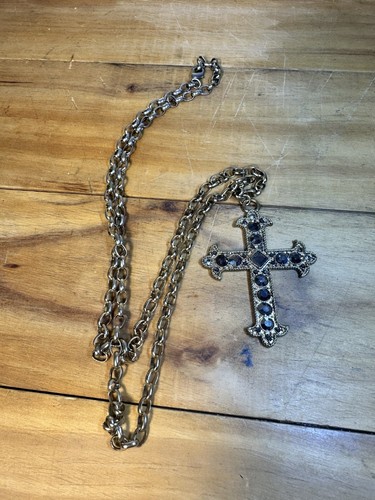 VETEMENTS Collana con ciondolo croce 17” impreziosita tono oro strass marroni