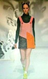 ANNA K RUNWAY COSMIC MINI ETUIKLEID FUTURISTISCH SPACE-AGE MOD/SWAROVSKI KRISTALL - Bild 1 von 12