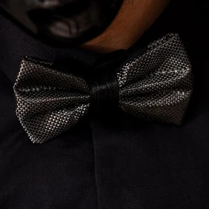 Carbon by Charlie Kohlefaser Fliege - vorgebunden, verstellbar Luxus Herren Accessoire - Bild 1 von 10