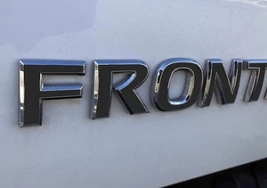 Incrustaciones de letras de calcomanía de vinilo fundido premium para emblemas de puerta trasera Frontier 2005-2021 - Imagen 1 de 41