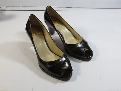 ¡Bonito! Zapatos de salón para mujer COLE HAAN peep toe talla 8 B charol Nikee air $265   Foto 1 de 4