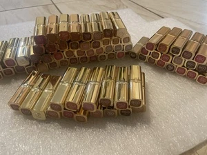 100 x gemischte Farben Riche Lippenstifte sauber Posten gemischt mit Duplikaten! Unversiegelte Ansicht - Bild 1 von 6