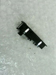Interruptor de puerta delantera del conductor Interruptor maestro del conductor Se adapta a 15-17 200 30932 - Imagen 1 de 8