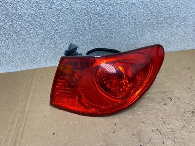Luz trasera lateral del pasajero derecho Hyundai Elantra 2007 a 2010 sedán V5197 DW Foto 1 de 4