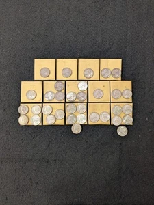 (34) 90% Silver Washington Quarters 1957-64 - Some Uncirculated - Picture 1 of 6