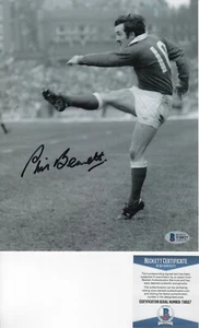 PHIL BENNETT RUGBY ICON SIGNED VINTAGE IN-ACTION FOR WALES PHOTO BECKETT - Picture 1 of 1