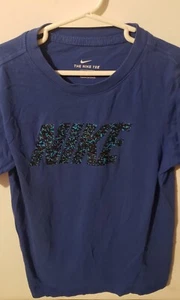 2 Nike T-shirts, Boys Size 8 Medium - Picture 1 of 4
