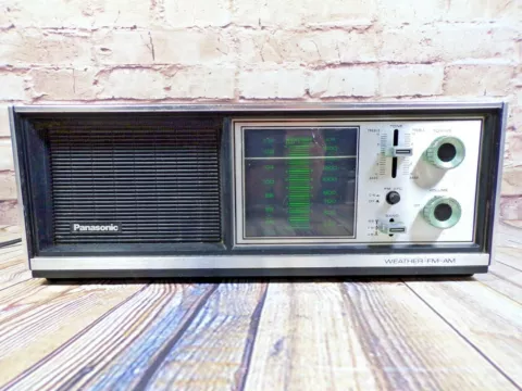 Mid Century Modern Panasonic Radio No. RE-7273 AM/FM/Weather, Green display Cover