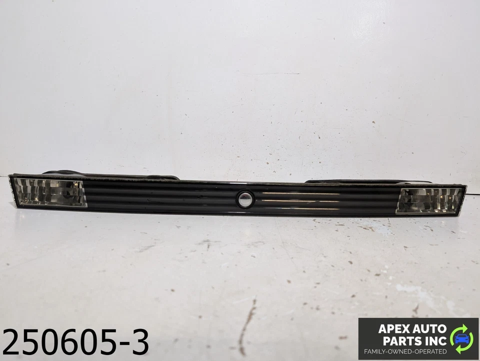 OEM 2002-2005 BMW 745I 4.4L TRUNK LID RELEASE BUTTON ASSEMBLY Foto 1 de 4