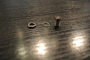 4 Stück LICHTEINSÄTZE LIGHT BUCKETS UNIVERSAL Chrom für 1:10 KAROSSERIEN 5mm NEU - Bild 1 von 2