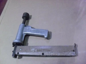 Grapadora de suelo manual vintage Bostitch 3/16" Crown 19 Ga. - Imagen 1 de 5